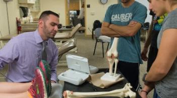 Dr. Mat Failla teaching physical therapy students