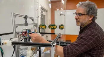 CREATE faculty member Luis Duffault Espinosa shares student research in autonomous systems