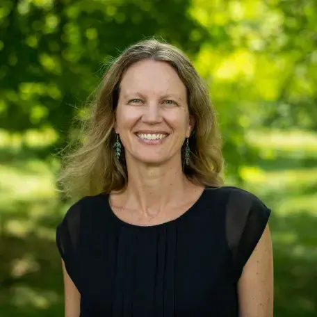Headshot of Stephanie Hurley