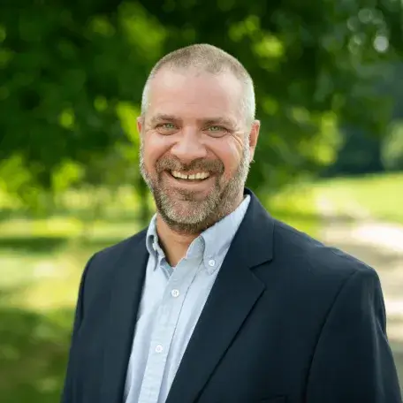 Terence Bradshaw headshot