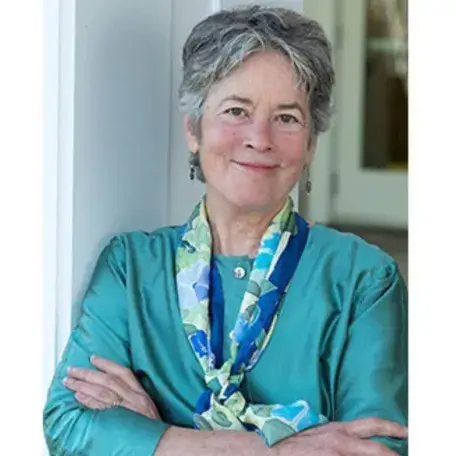 Molly Anderson Headshot