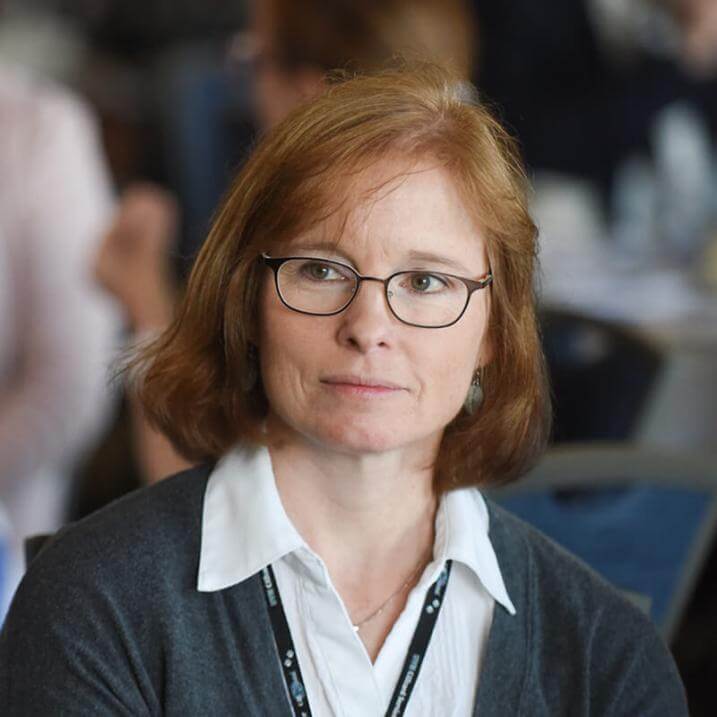 Headshot of Karen Lounsbury