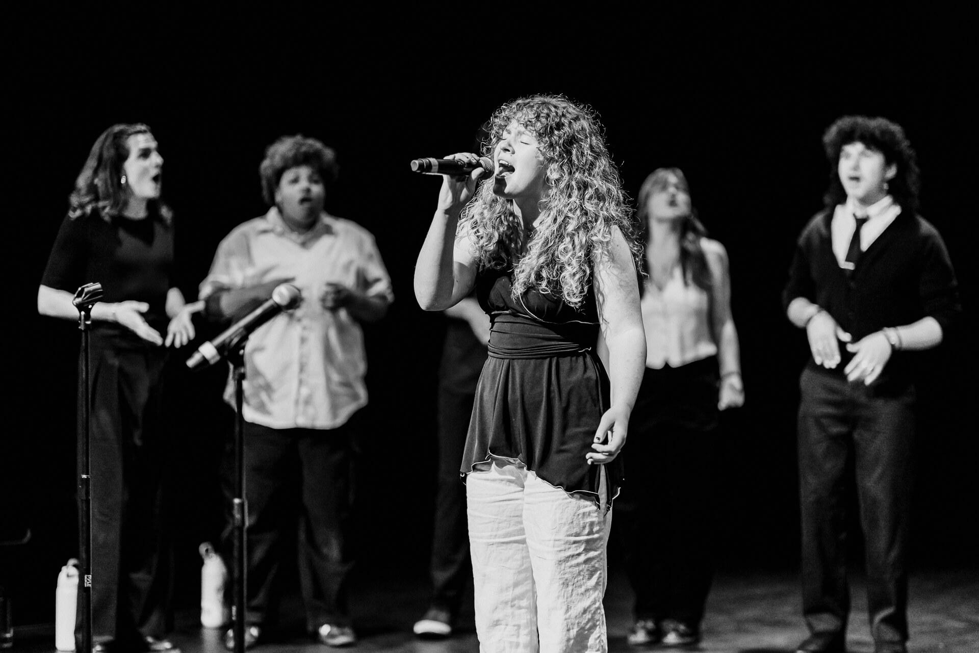 Viridescent performs an acapella song